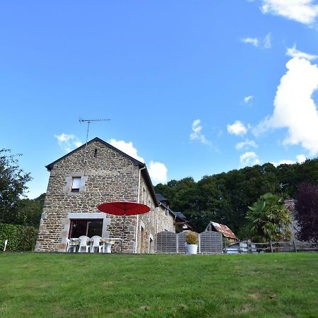 Cosy Chalet With Private Garden In Normandy Isigny-le-Buat Екстер'єр фото