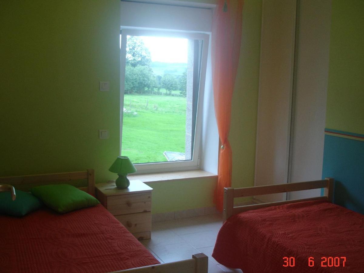 Cosy Chalet With Private Garden In Normandy Isigny-le-Buat Екстер'єр фото
