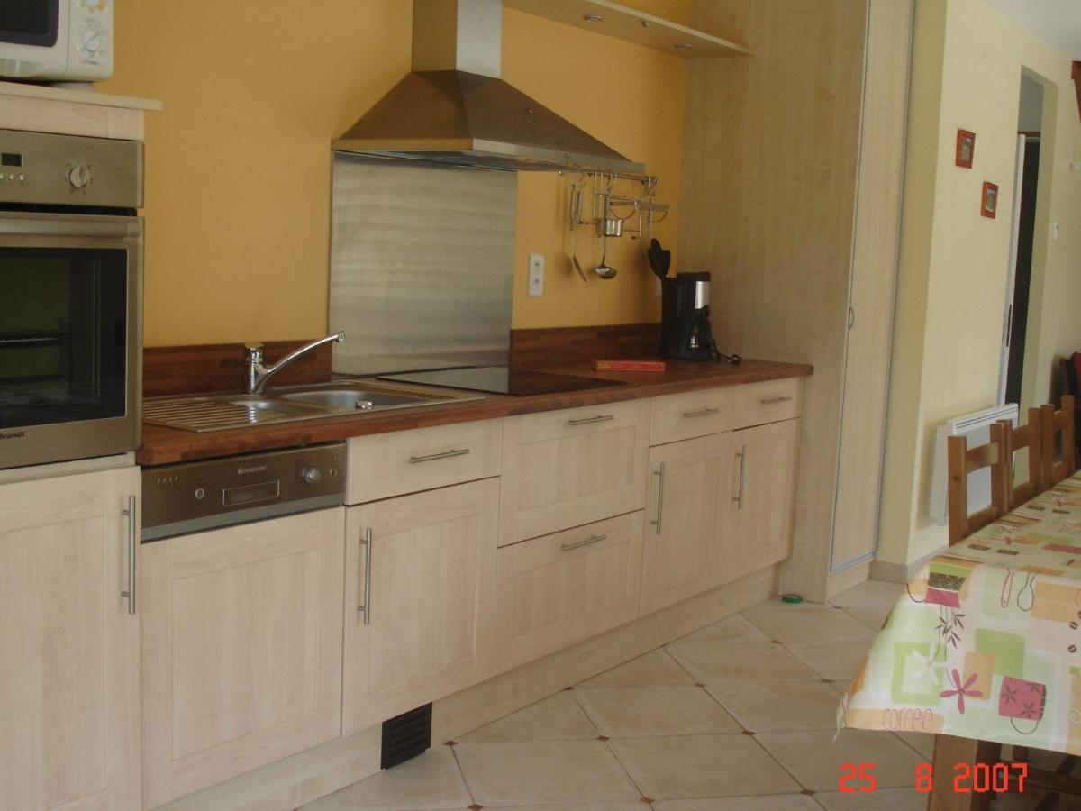 Cosy Chalet With Private Garden In Normandy Isigny-le-Buat Екстер'єр фото