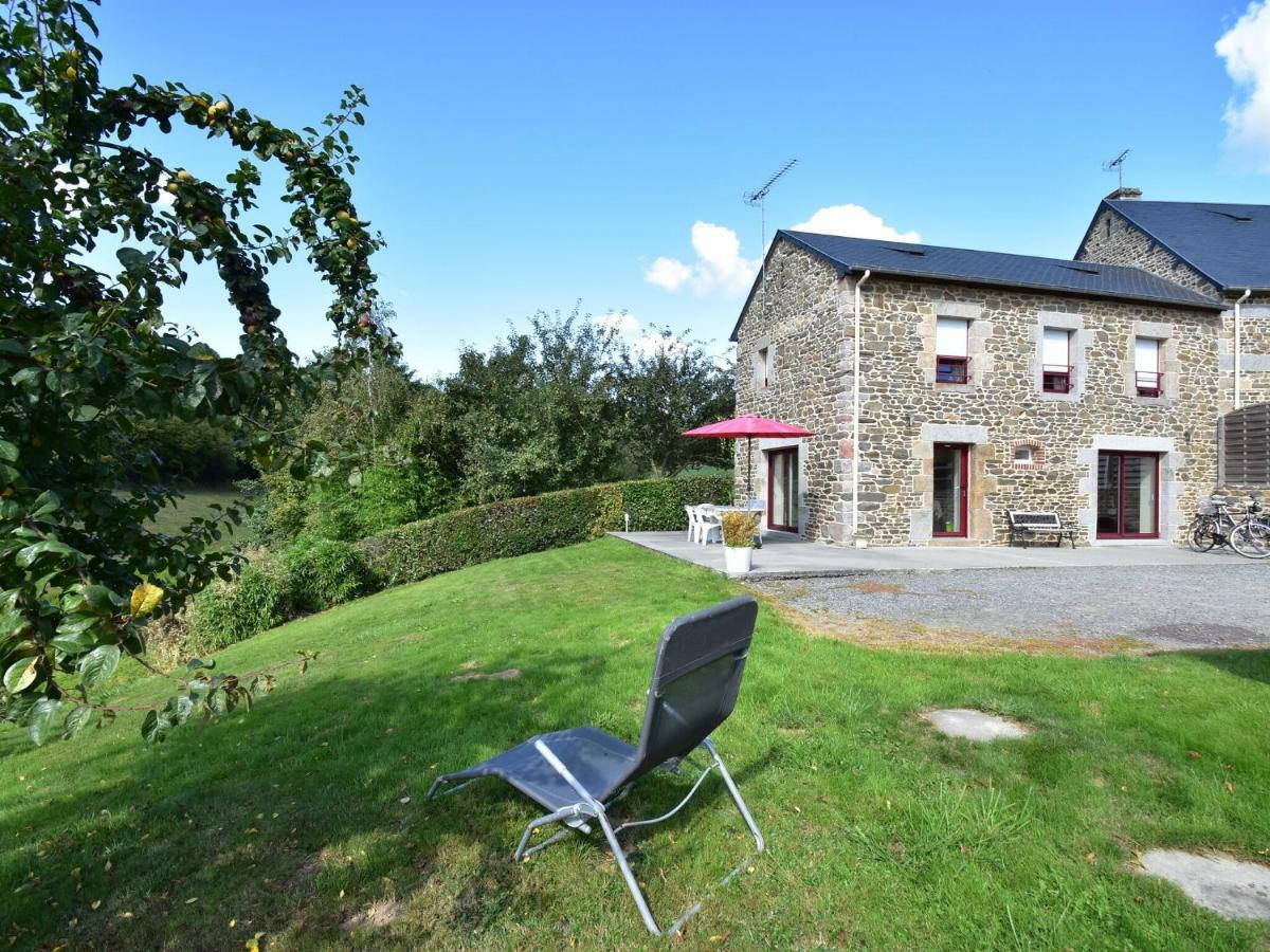 Cosy Chalet With Private Garden In Normandy Isigny-le-Buat Екстер'єр фото